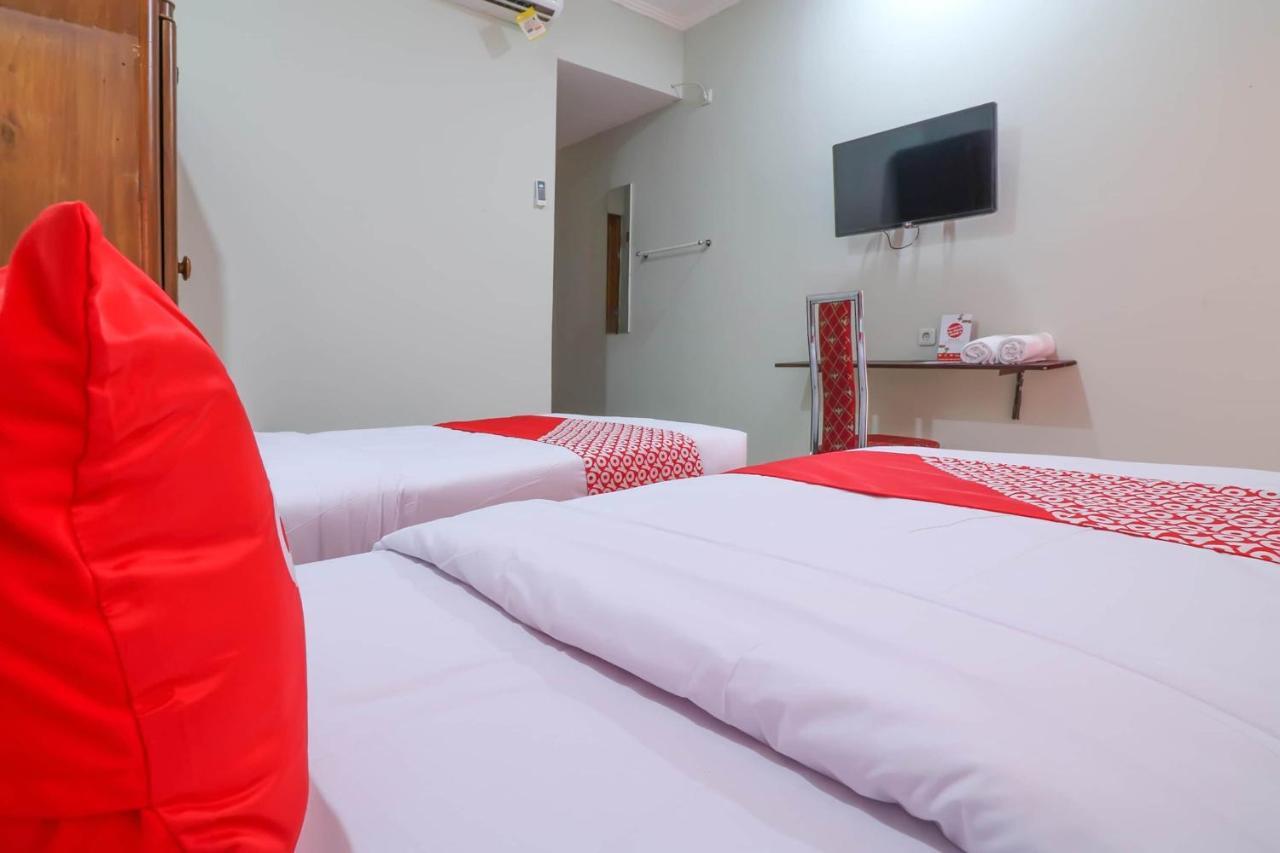 Oyo 1670 Likko Inn Denpasa Buitenkant foto